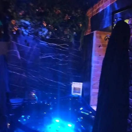 מלון אהבה Blacroom De L'artois