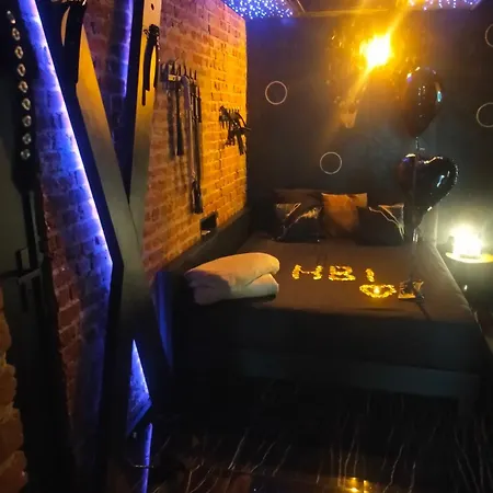 Blacroom De L'artois מלון אהבה *